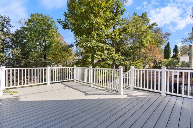 Building Photo - 521 Homewood Ave