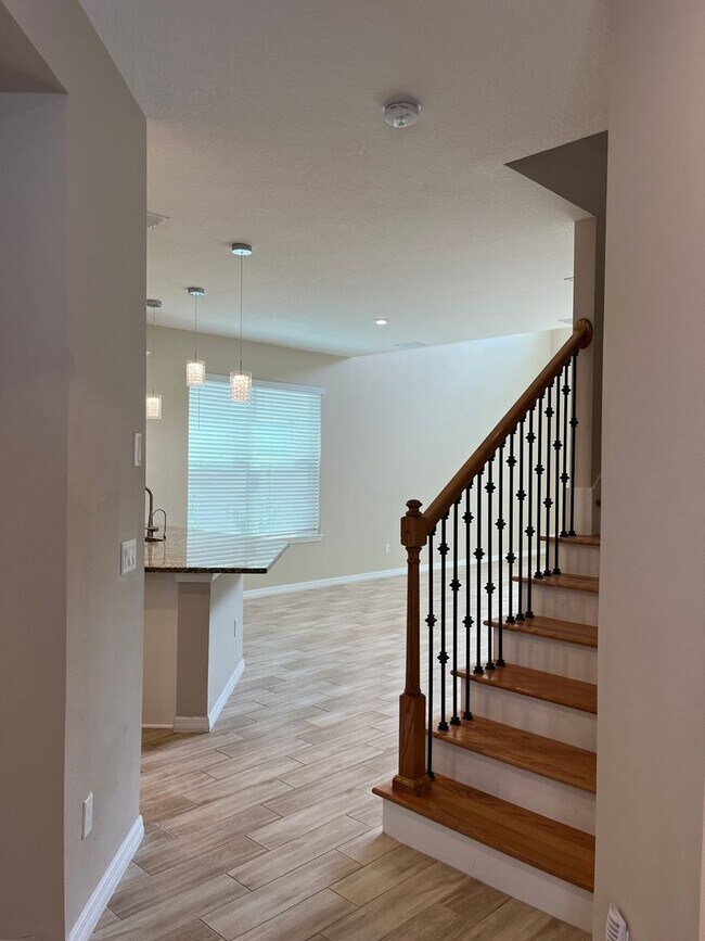 Building Photo - 2601 Pinnacle Ln