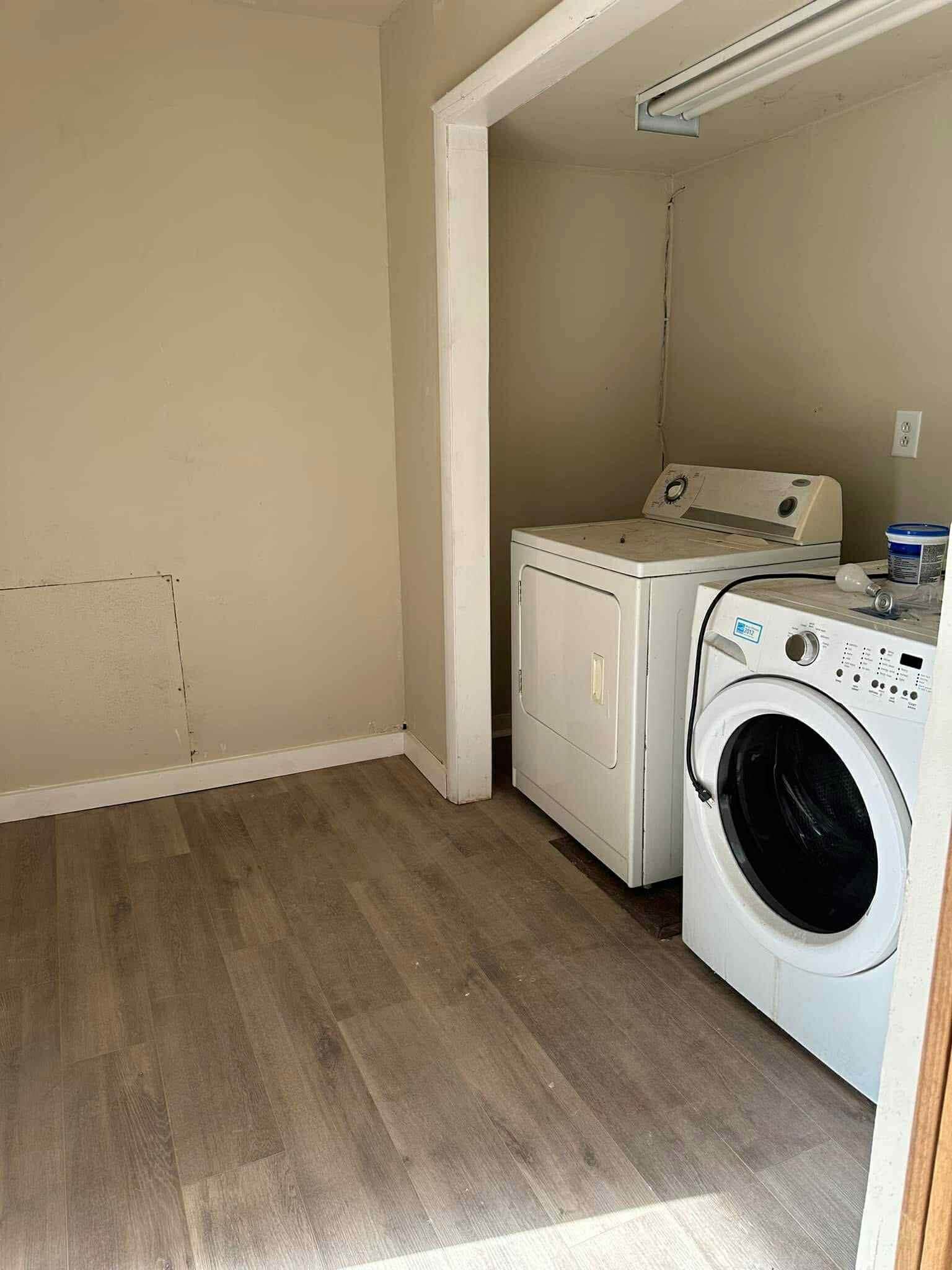 Building Photo - 634 First St