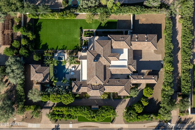 Building Photo - 7730 N Mockingbird Ln