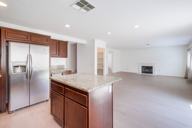Building Photo - Upgraded Executive Home in Rancho Santalina