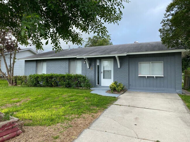 Primary Photo - 12421 Trailing Oaks St