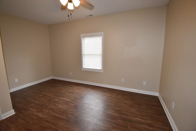 Building Photo - Harrison 315-319