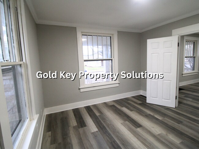 Building Photo - Updated 3 BR 1 BA House with Covered Porch and Central Air (SECTION 8 APPROVED)