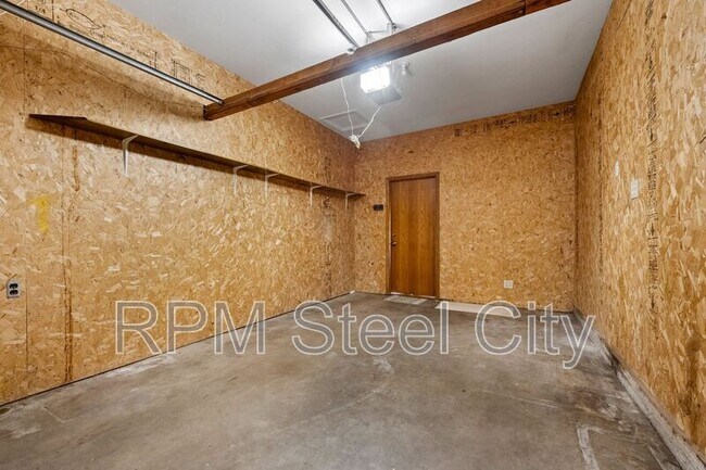 Building Photo - 1529 Alexander Cir