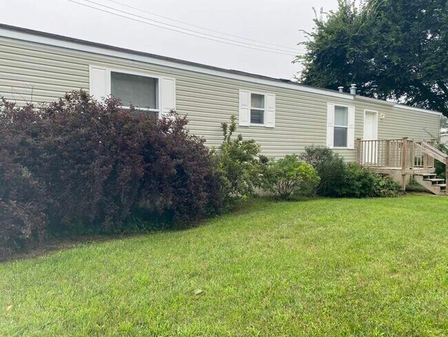 Building Photo - 215 Macon Dr