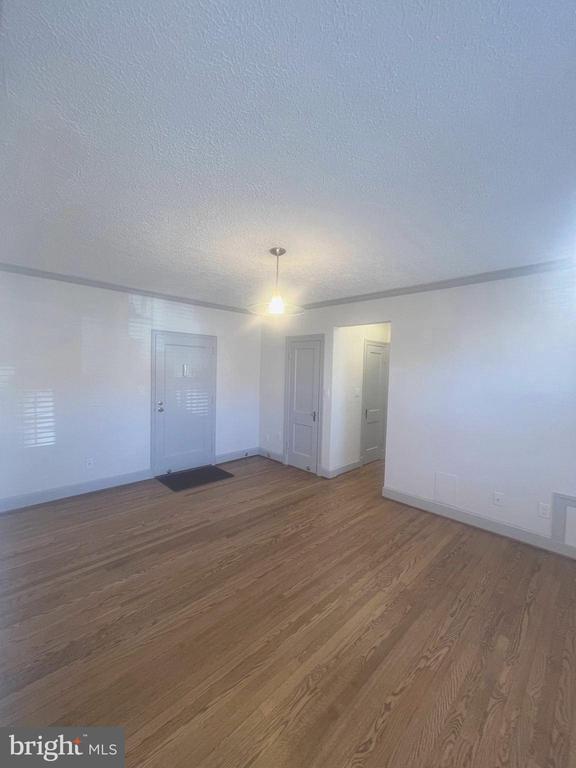 Building Photo - 715 S Washington St