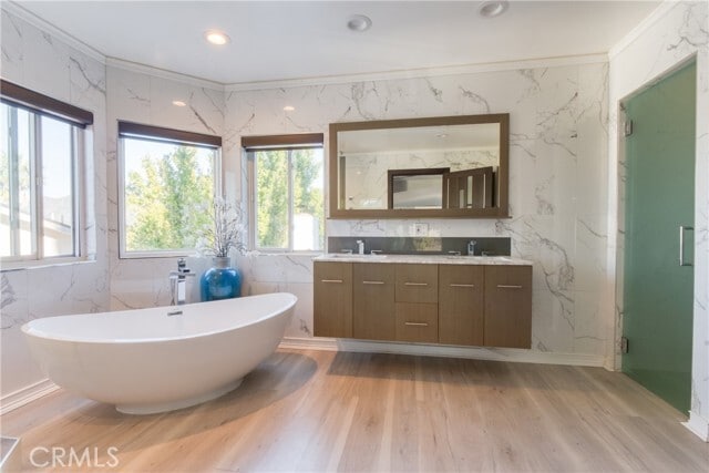 Building Photo - 7794 Skyhill Dr