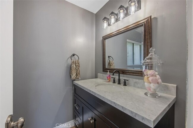 Building Photo - 1158 S Westlake Blvd