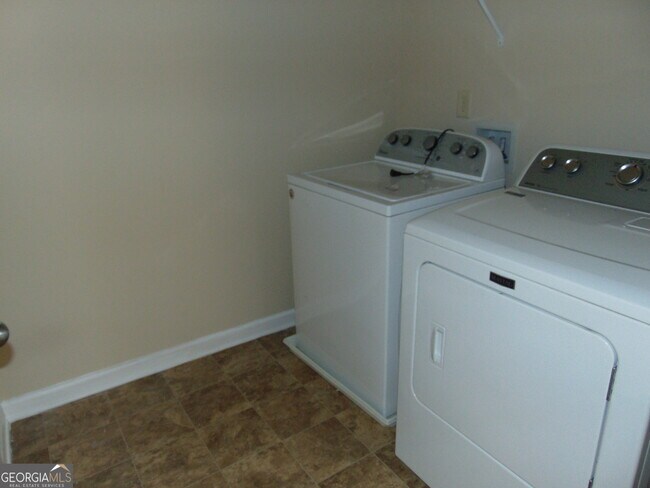 Building Photo - 1320 Napa Valley Dr SW