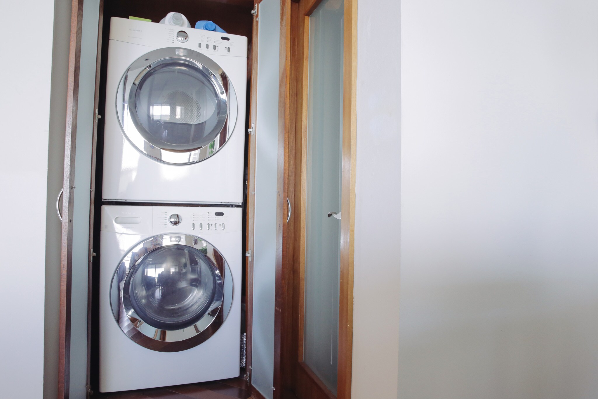 Building Photo - 1717 N Bayshore Dr