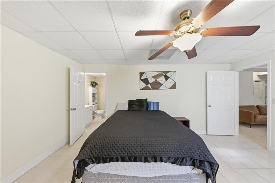 Building Photo - 260 Tabor Forest Dr