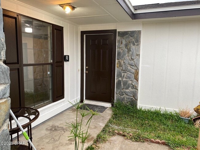 Building Photo - 6615 Enzor St