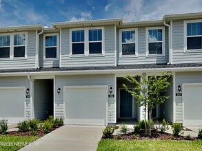 Building Photo - 586 Holly Lks Dr