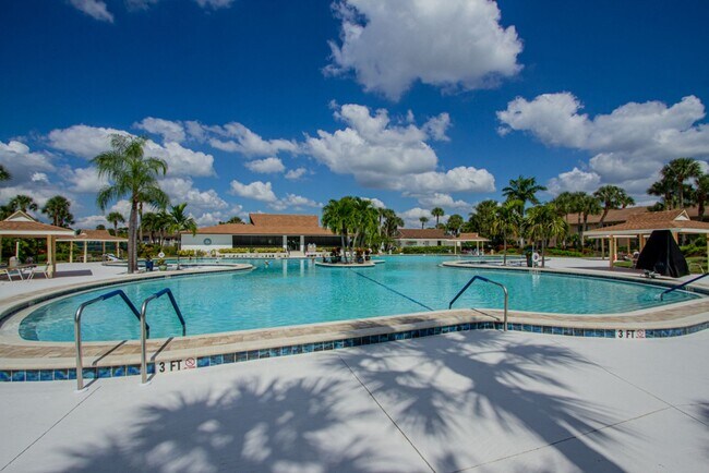 Building Photo - Fully Furnished Naples Condo with Resort-Style Living