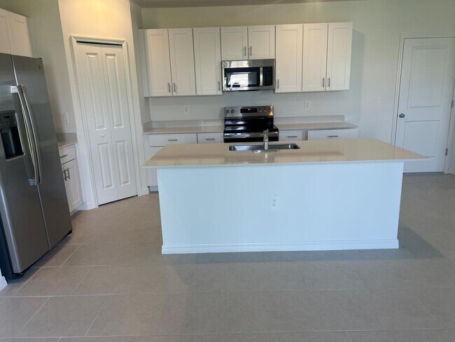 Building Photo - 19763 Garden Rdg court