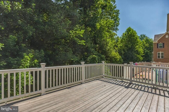 Building Photo - 8443 Clear Spring Dr