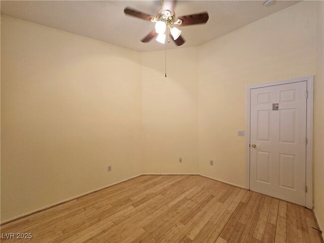 Building Photo - 9726 Tomorrow Ct