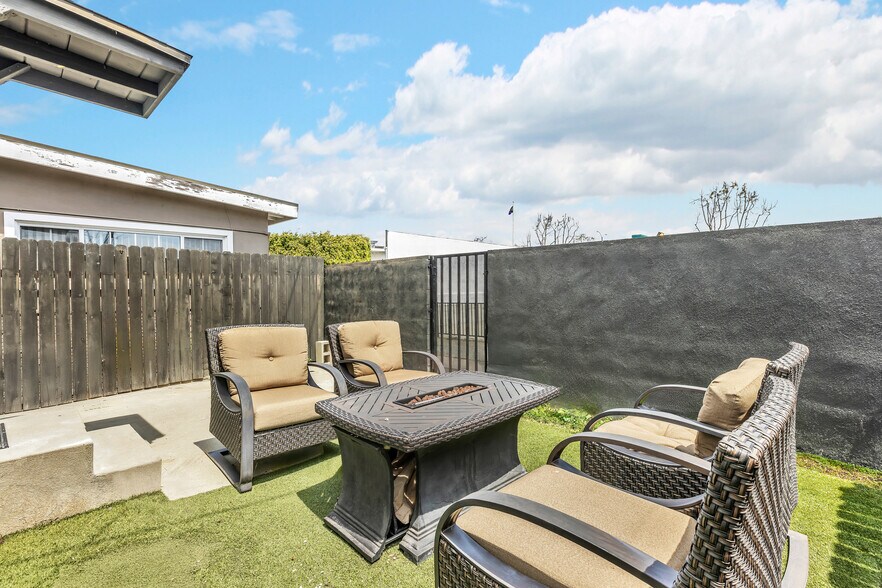 Building Photo - 15006 Burin Ave