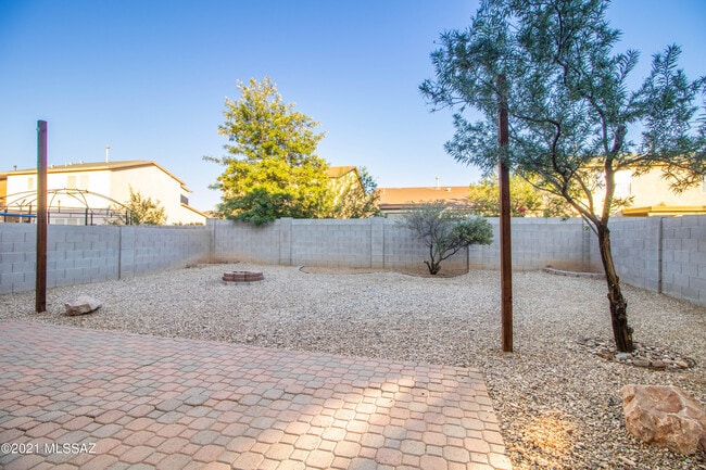 Building Photo - 7043 S Gull Ln