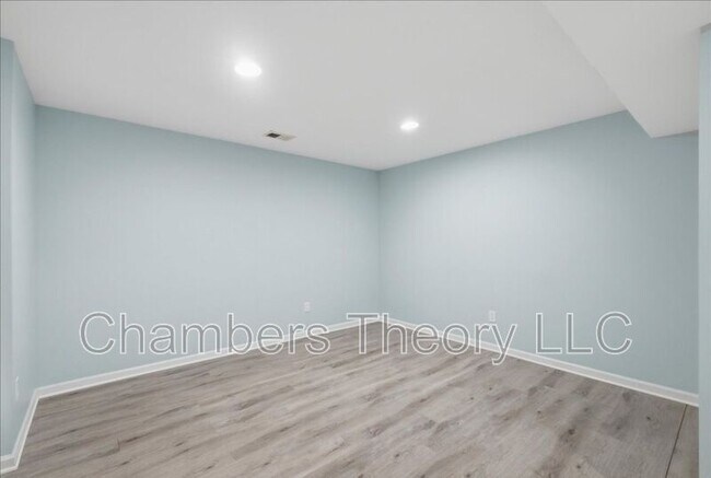 Building Photo - 42211 Marcy Way