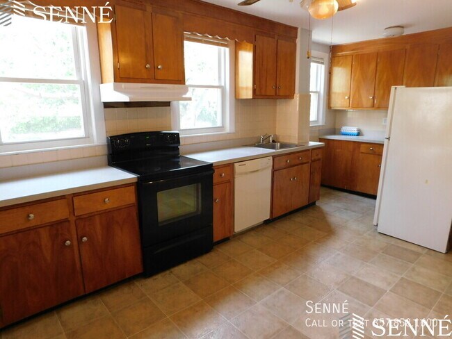 Primary Photo - 1539 Cambridge St