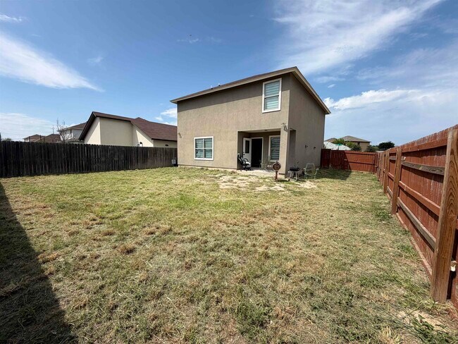 Building Photo - 5414 Rincon Dr