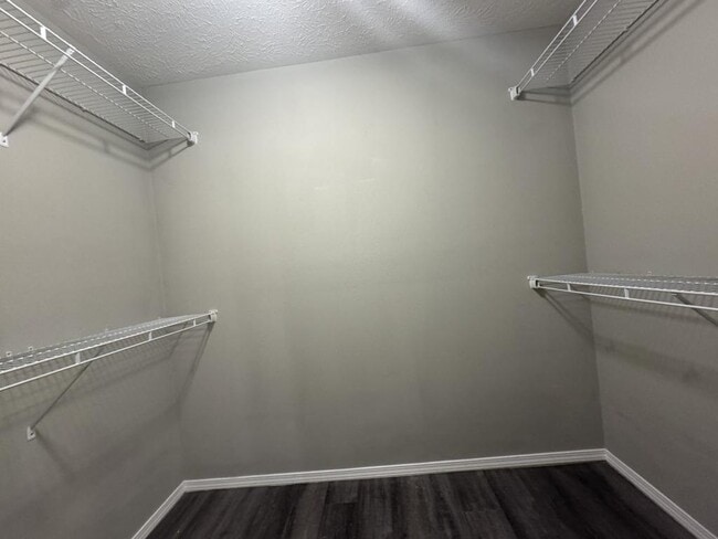 Building Photo - 5849 Geranium Ln