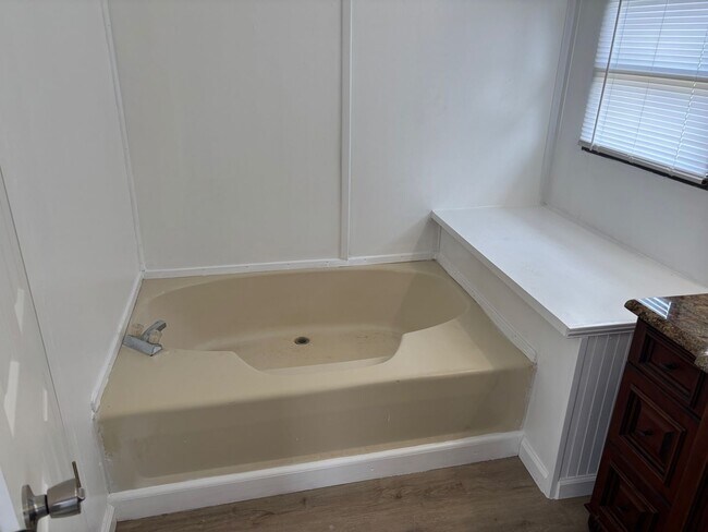 Building Photo - 2 BED, 2 BATH NEWLY REMOLDED MOBILE HOME IN PARK LOCATED IN EAGLE SPRINGS