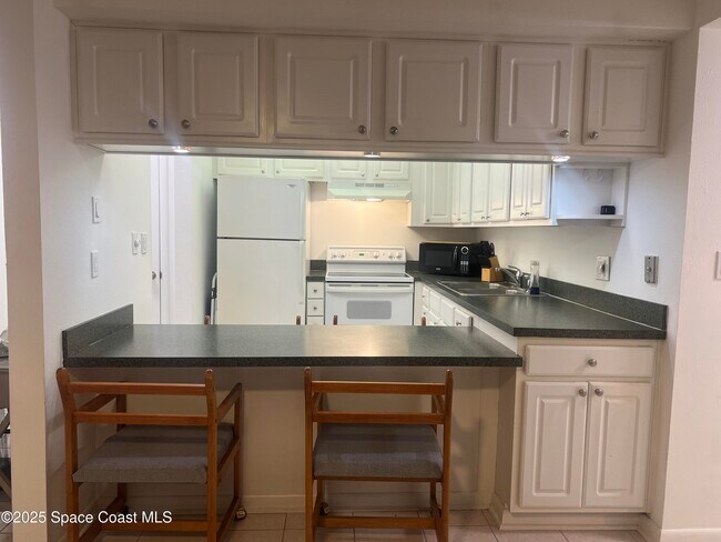 Building Photo - 180 Flagler Ln