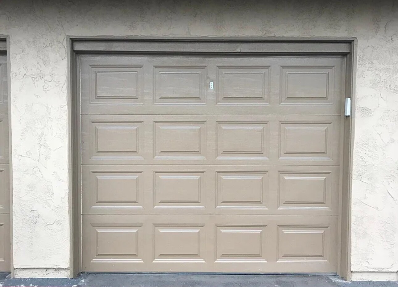 Building Photo - 620 E Lexington Ave