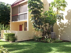 Building Photo - 743 SE 1st Way