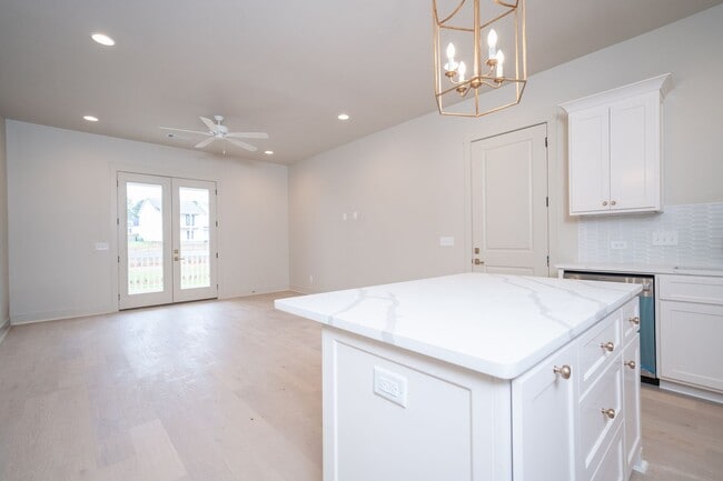 Building Photo - 3BR/3BA For Rent