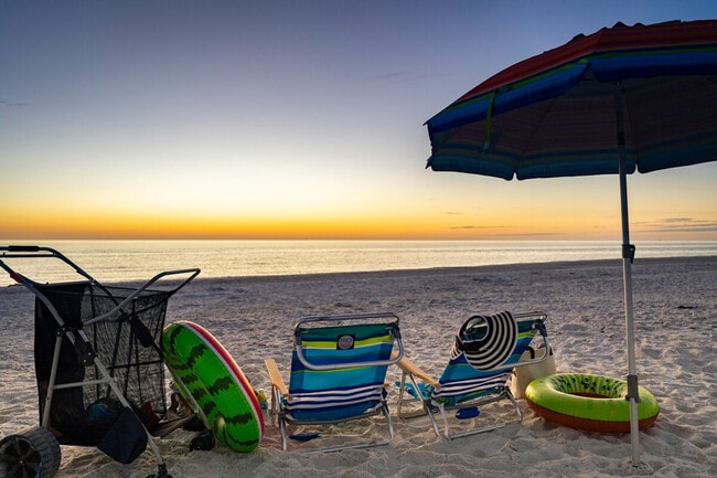 Building Photo - 380 Seaview Ct