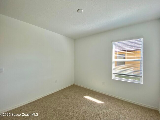 Building Photo - 1853 Farmhouse Rd SE
