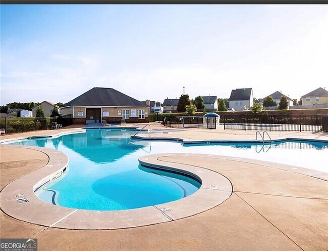 Building Photo - 341 Emporia Loop