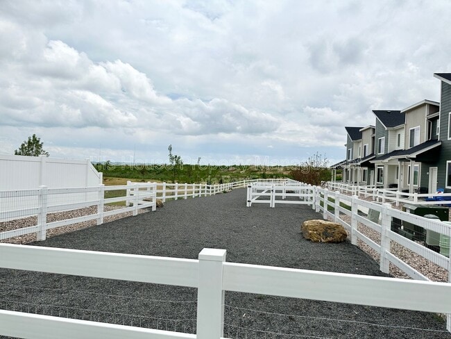 Building Photo - 3957 Pinnacles Ct