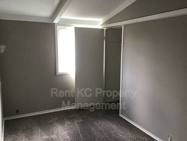 Building Photo - 6904 NW 78th St