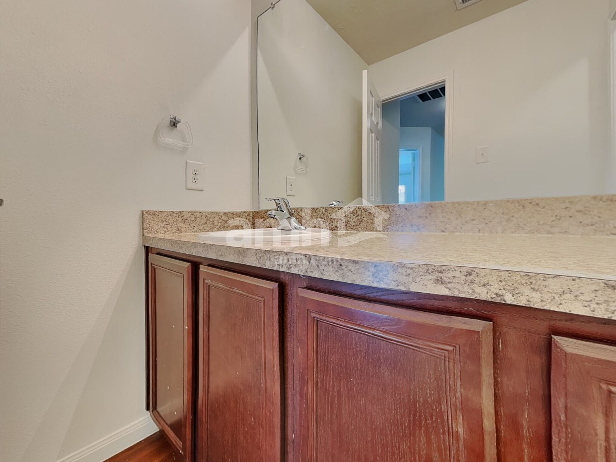 Building Photo - 22323 Queenbury Hills Dr