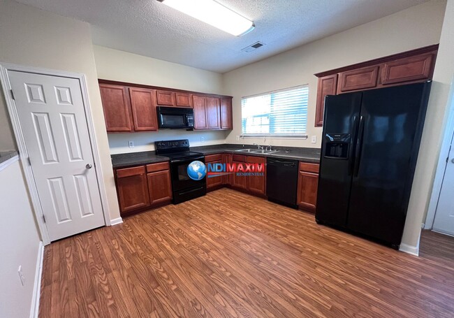 Building Photo - Nice townhome in Jonesboro