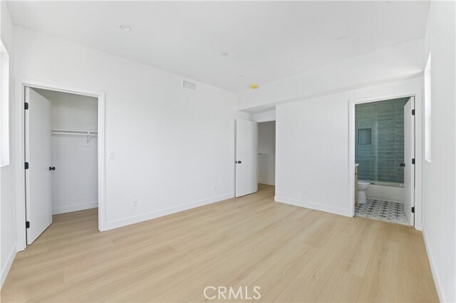 Building Photo - 4511 Rosewood Ave