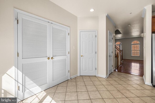 Building Photo - 129 Hearth Ct