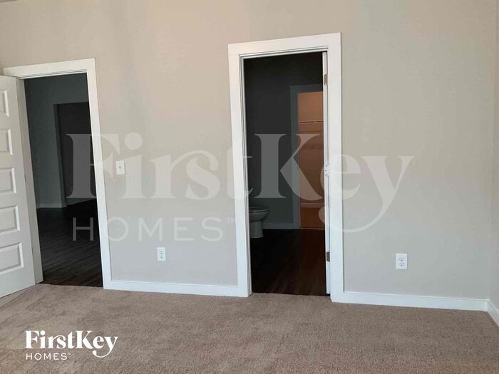 Building Photo - 130 Avalon Wy