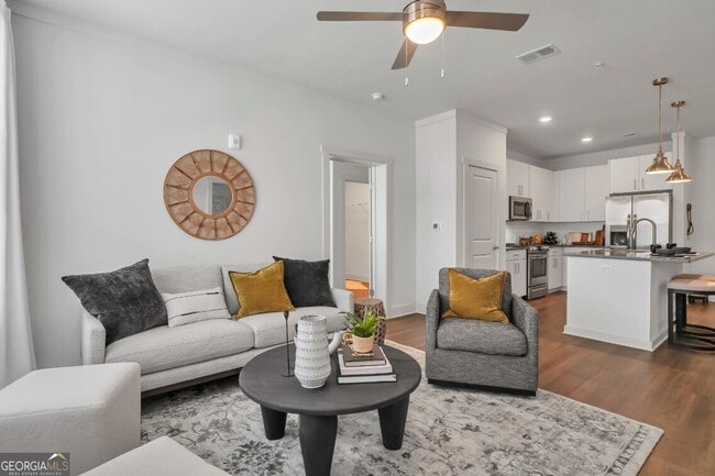 Building Photo - 300 Prominence Point Pkwy