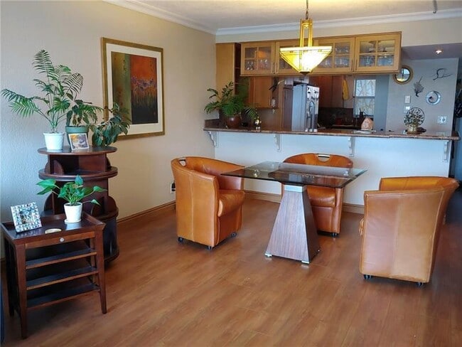 Building Photo - 401 Briny Ave