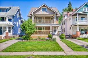 Building Photo - 1331 W 102nd St