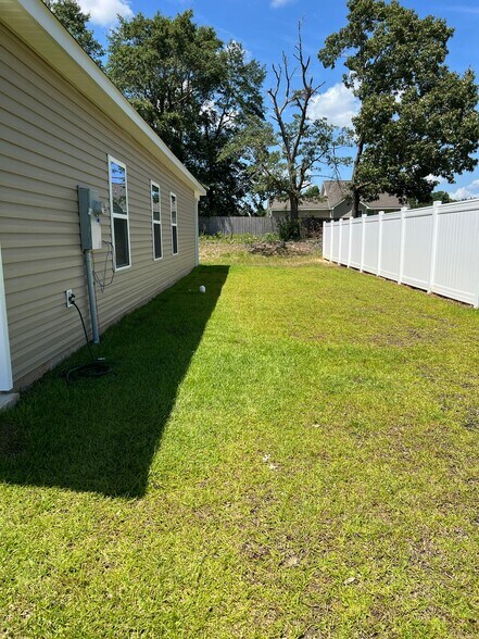 Building Photo - 168 N Squires Run Ln