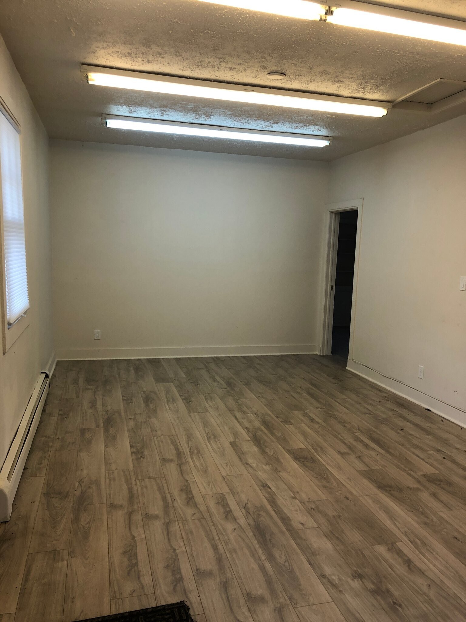 Building Photo - 1020 S College Ave