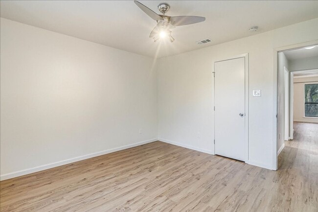 Building Photo - 5518 Sarazen Dr