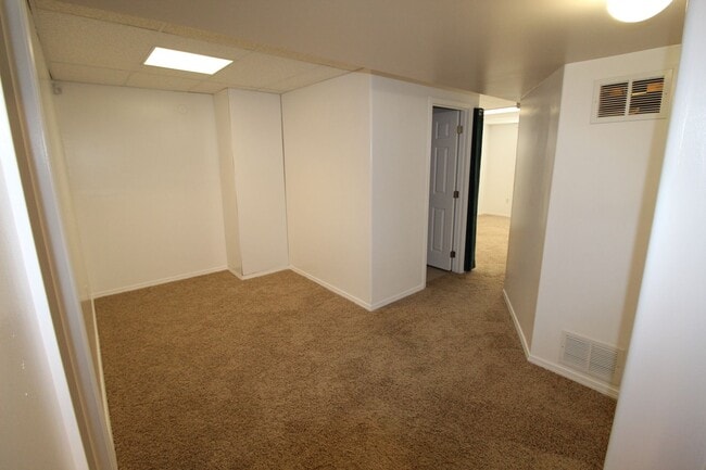 Building Photo - 3922 E Siskin Ln